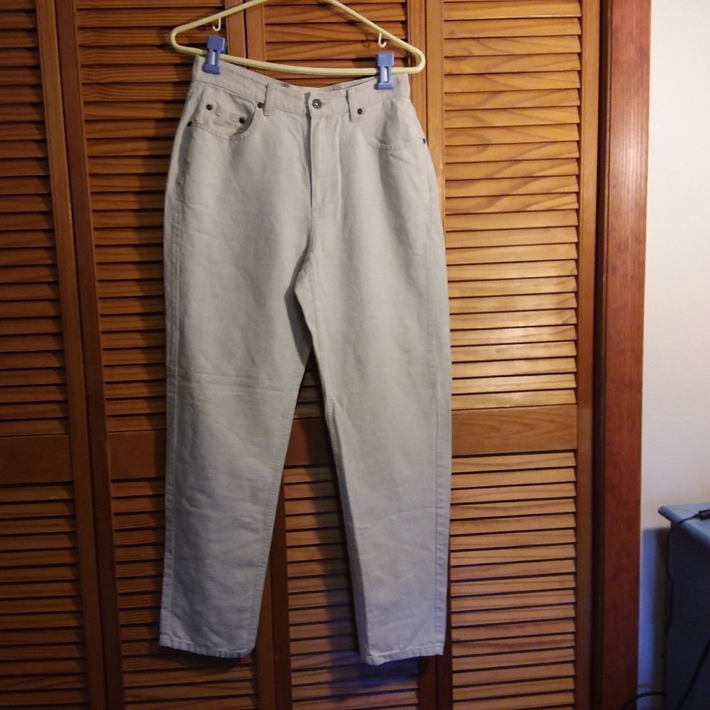 Liz Claiborne Women's Jeans.
